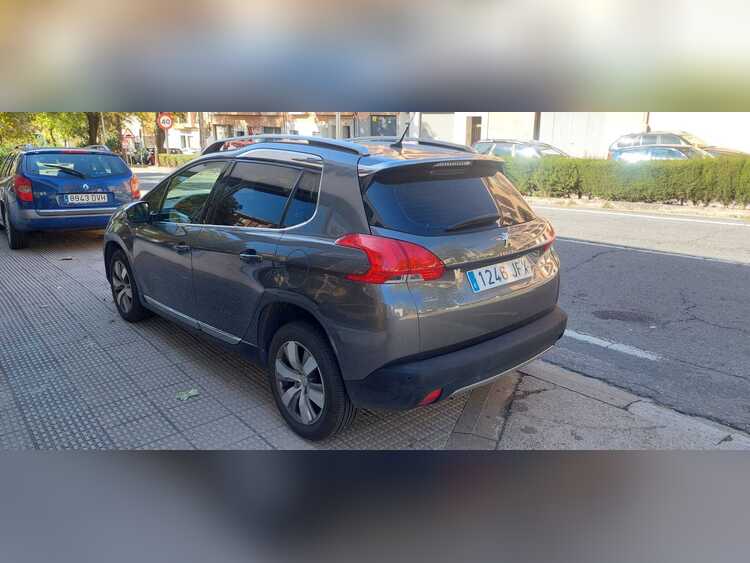 Peugeot 2008 90 cv hdi foto 4